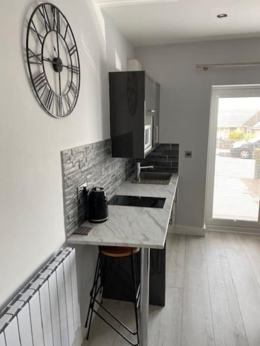 Luxury Mumbles View Studio Apartment Swansea Dış mekan fotoğraf