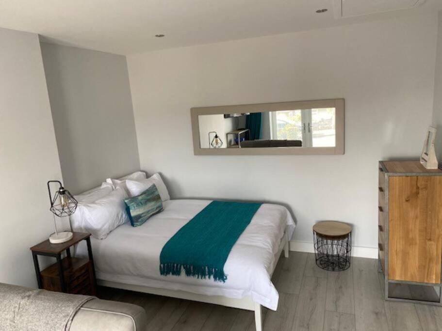 Luxury Mumbles View Studio Apartment Swansea Dış mekan fotoğraf